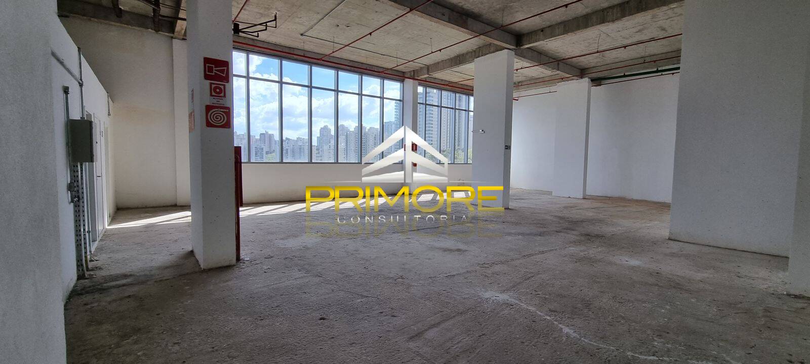 Loja disponivel no bairro Vila da Serra, 340m²
