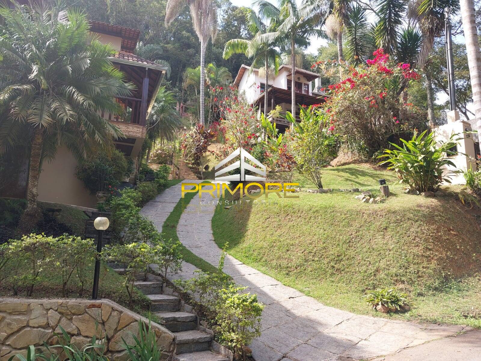 Casa em condomínio fechado no Canto da Águas