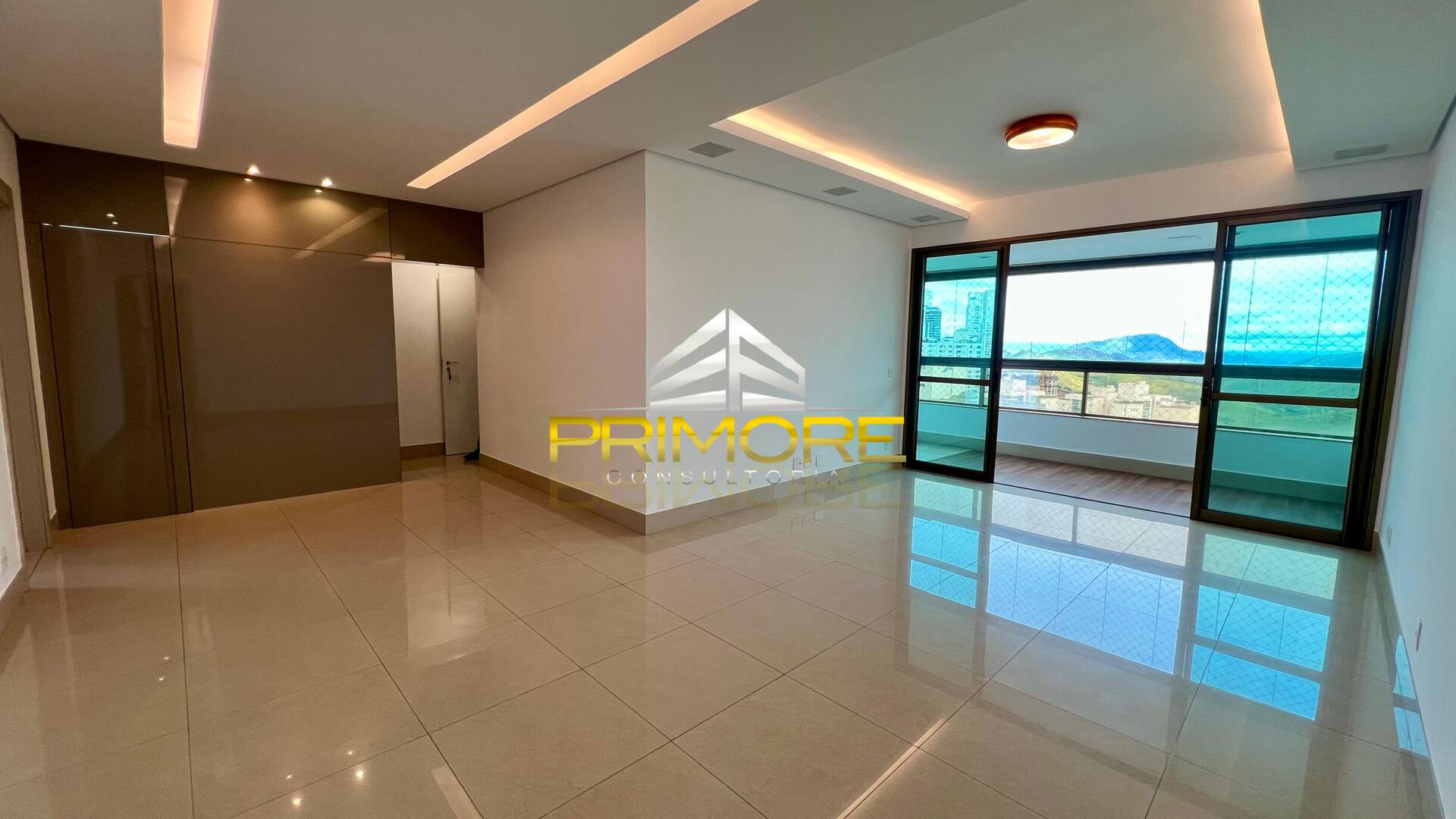 Aluguel de apartamento com 4 quartos no bairro Vila da Serra - 154m2