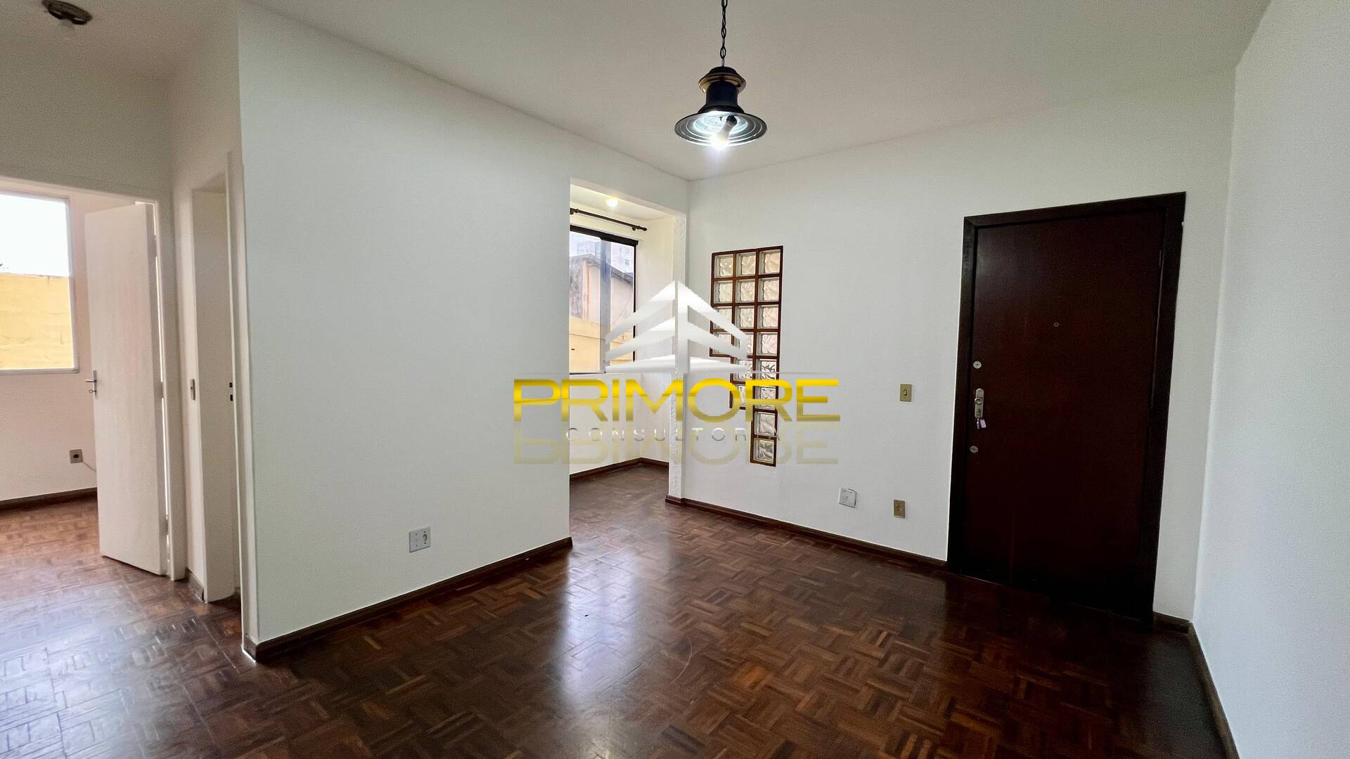 Apartamento 2 quartos no Carlos Prates - 1 vaga de garagem.