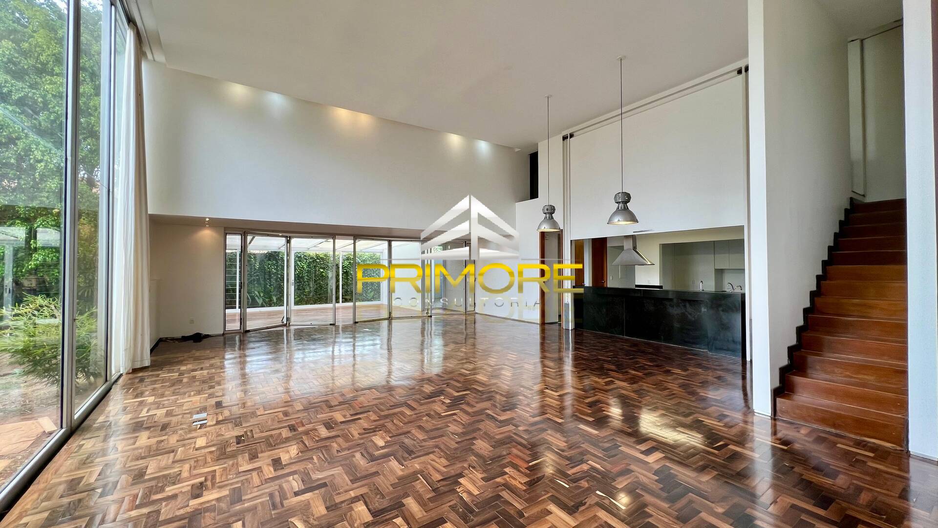 Casa no Condomínio Serra dos Manacás com 390m² e piscina