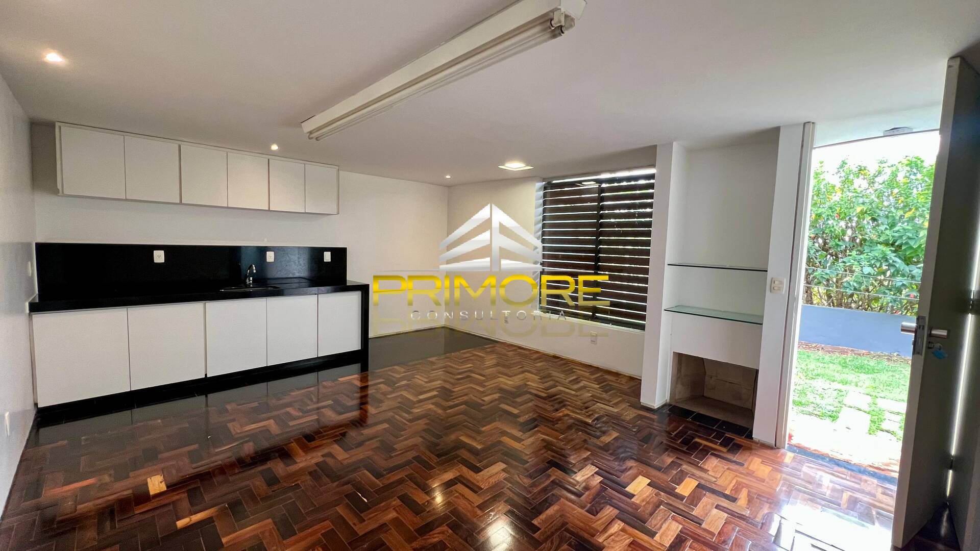 Casa no Condomínio Serra dos Manacás com 390m² e piscina