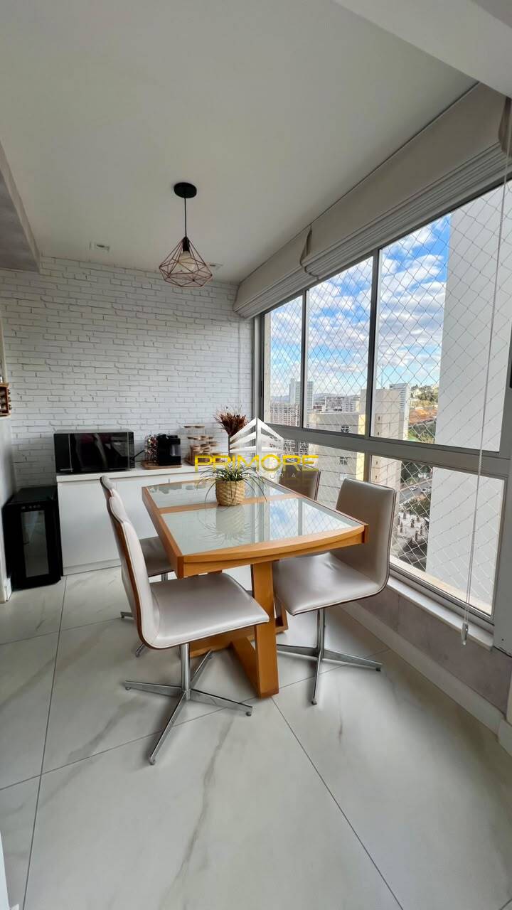 Venda de apartamento de 2 quartos reformado com lazer completo e elevador